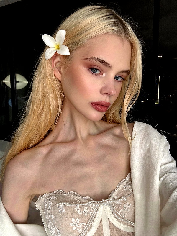 alisen.mari instagram image archive image
