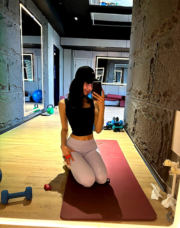 indra0102_ instagram image archive image