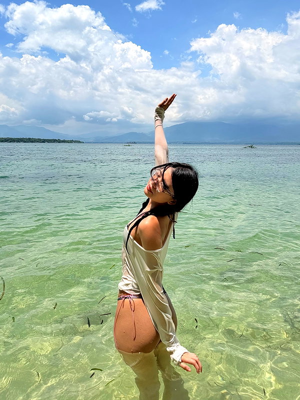 _nei.ko instagram image archive image