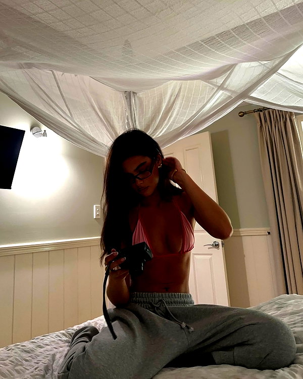 oliviaphillipps instagram image archive image