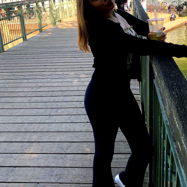leni.bahr instagram image archive image