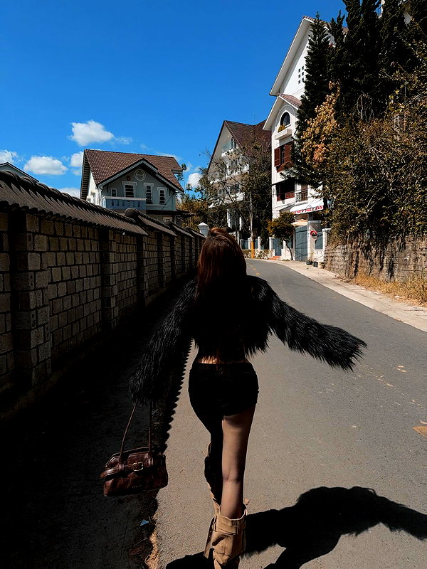lyhythuedoxinh instagram image archive image