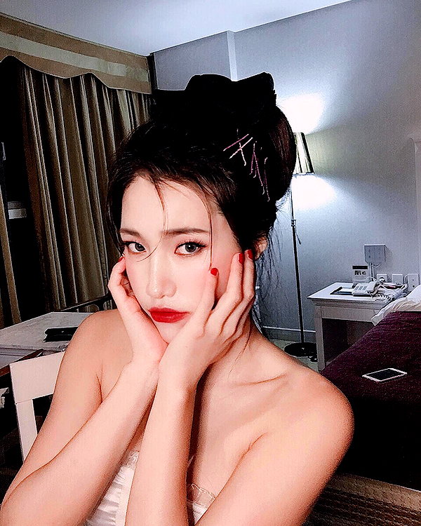 bora__look instagram image archive image
