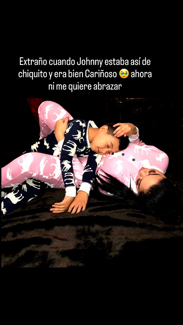 jailyneojeda jailyneojeda archive image