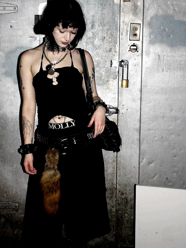 chica.niebla instagram image archive image