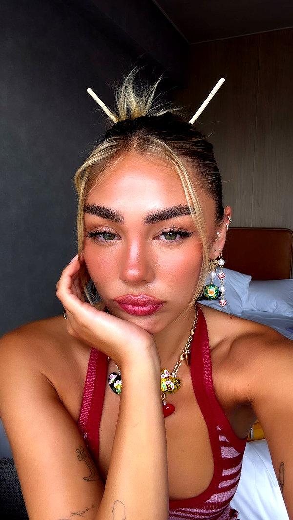 maya.keyy instagram image archive image