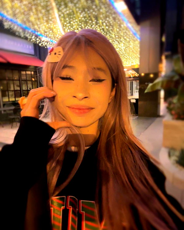 princessamelia_official instagram image archive image