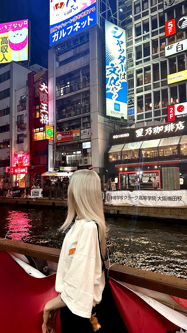 _lia.moon instagram image archive image