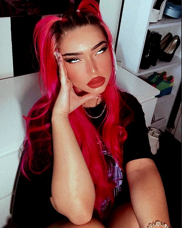 elinmaliaa instagram image archive image