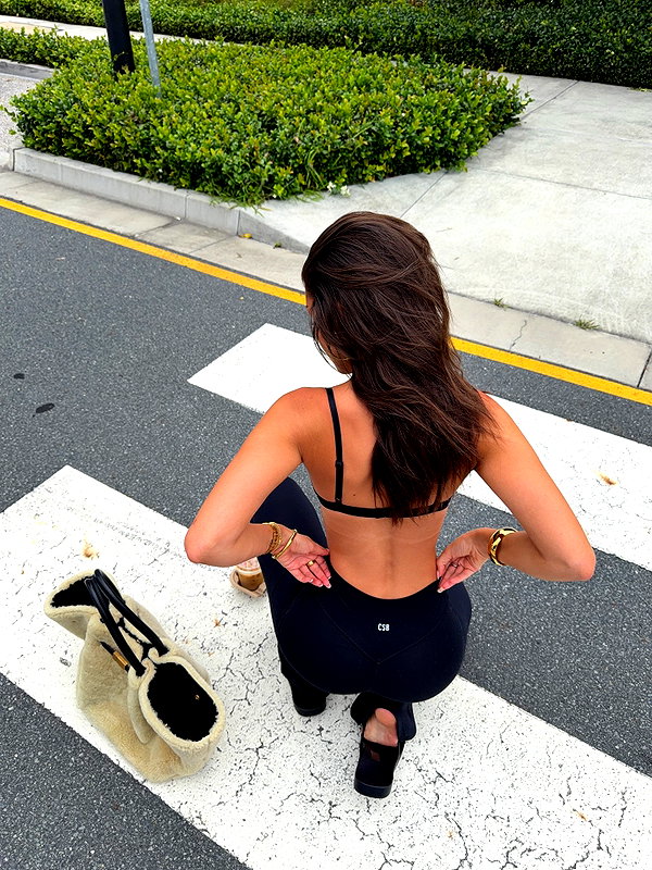 oliviaphillipps instagram image archive image