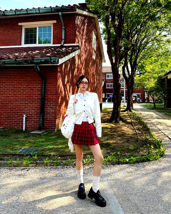 dear.zia instagram image archive image