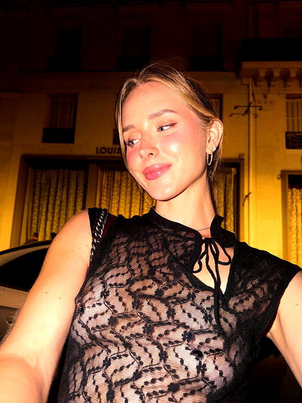 carolinezalog instagram image archive image