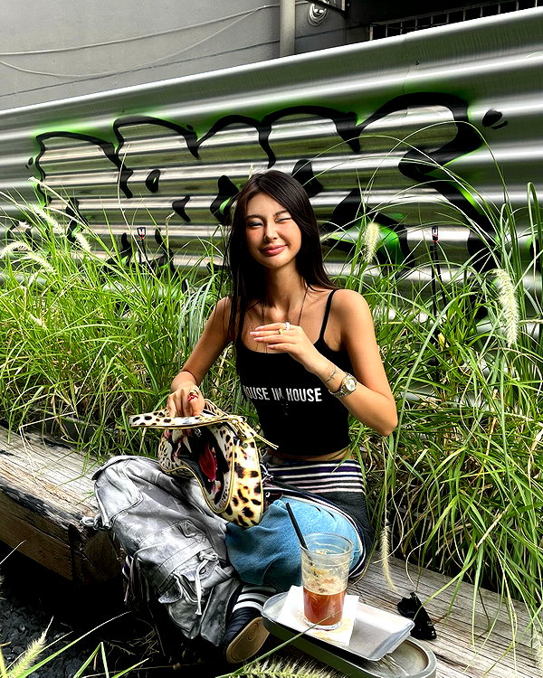 ll.lu1s instagram image archive image