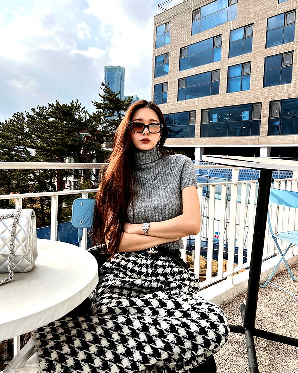 dear.zia instagram image archive image