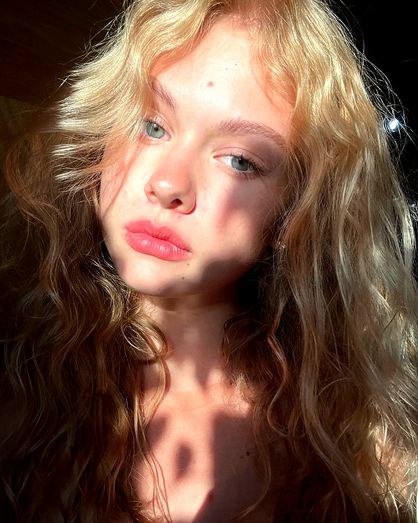 baddiesessence instagram image archive image