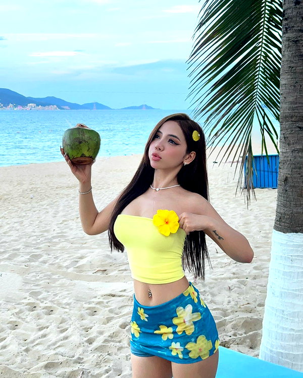 lyhythuedoxinh instagram image archive image