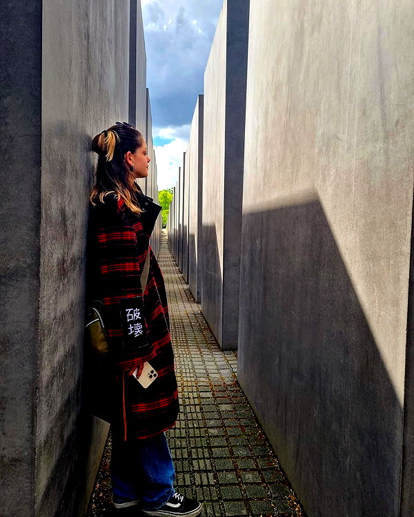 eva_romanovski instagram image archive image