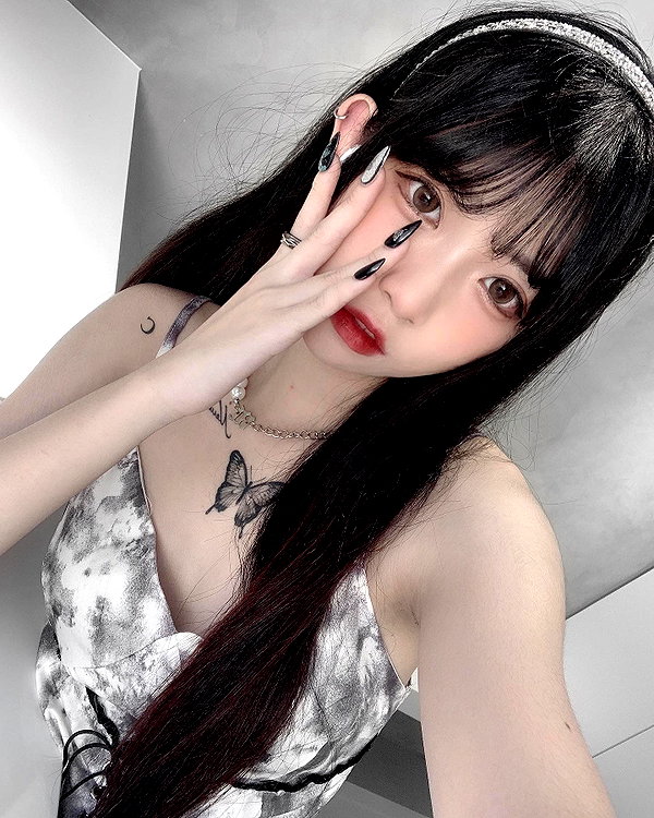 nixqq.425_ instagram image archive image
