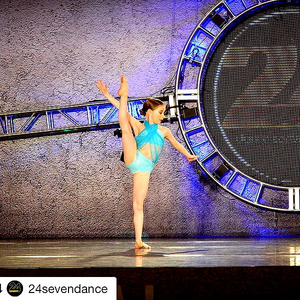 ellianawalmsley instagram image archive image