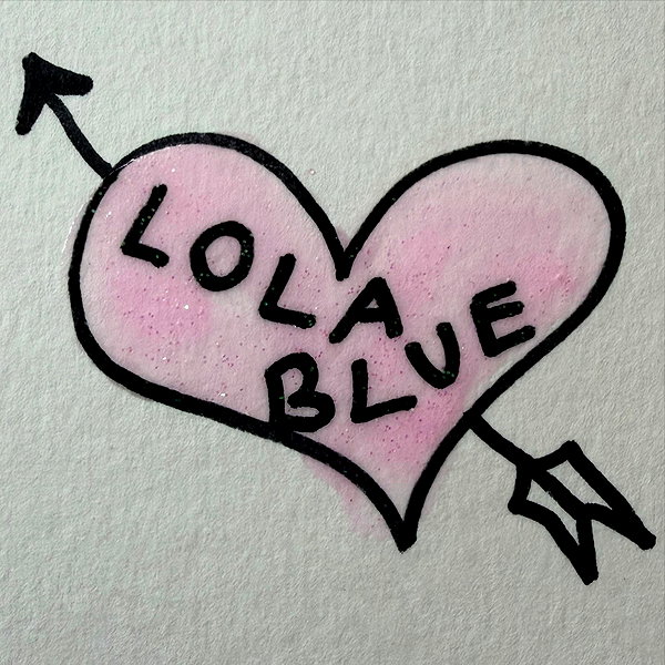 Archived image from @lolabllue on Instagram