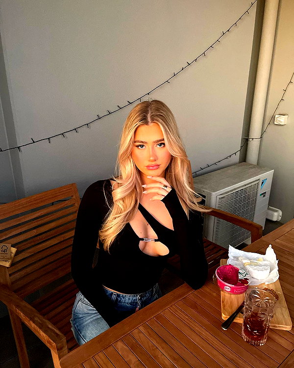 sophadophaa_ instagram image archive image