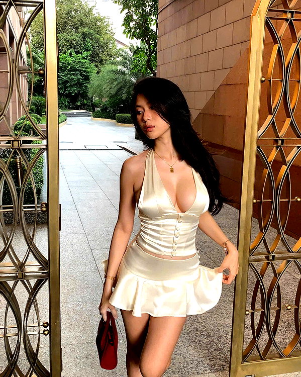 lyhythuedoxinh instagram image archive image