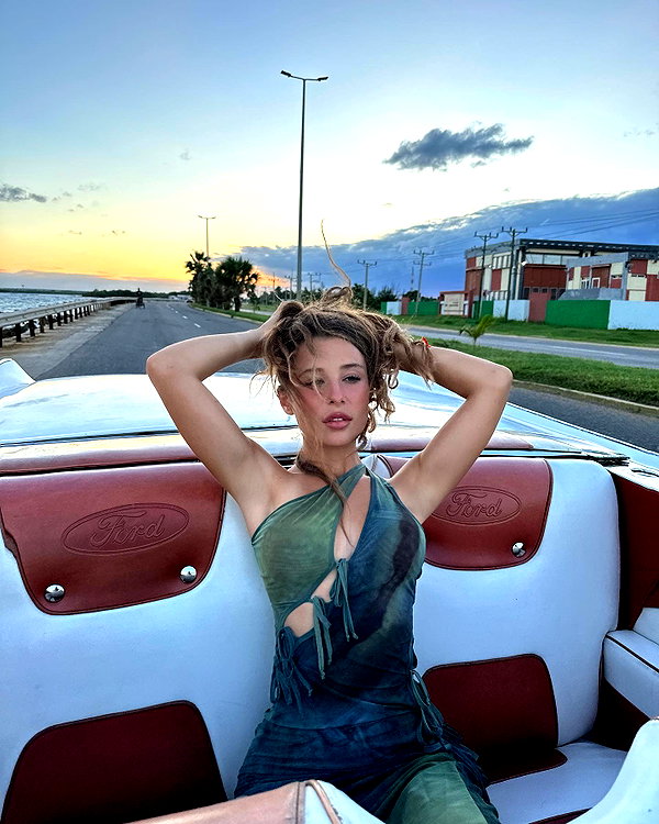 enikeeva_aliya instagram image archive image