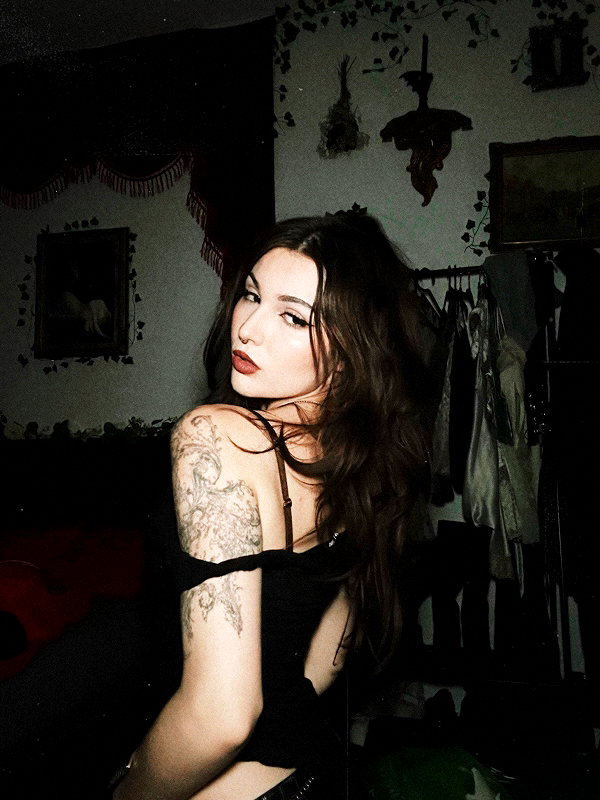 yasminhilde_ instagram image archive image