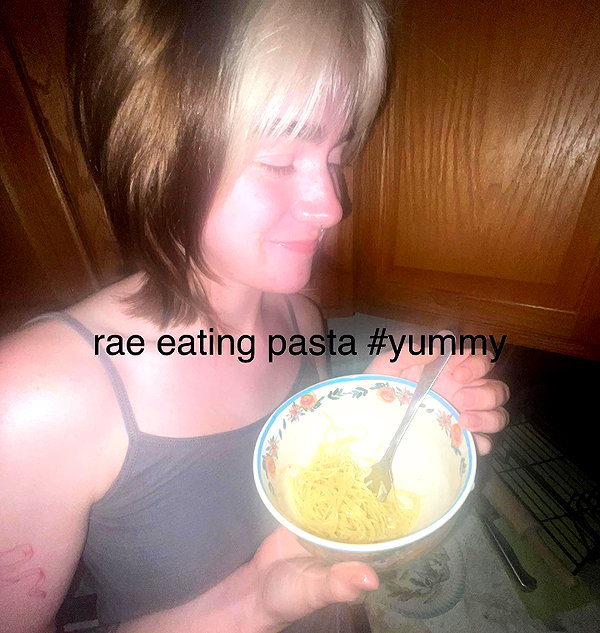 Archived image from @lolabllue on Instagram