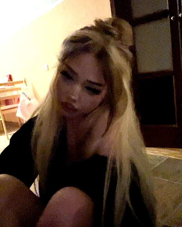 ellerumii instagram image archive image