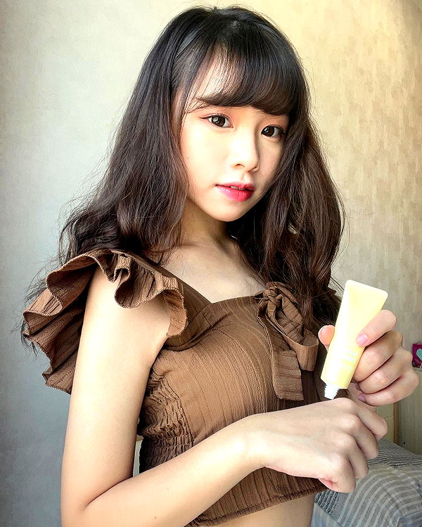e.shao_417 instagram image archive image