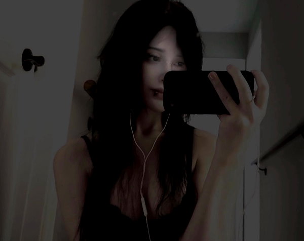 emeurie instagram image archive image