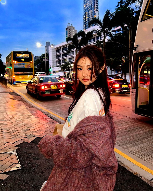 ll.lu1s instagram image archive image