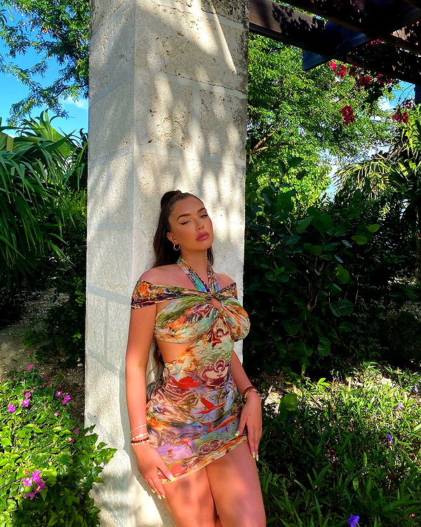 staskaranikolaou instagram image archive image