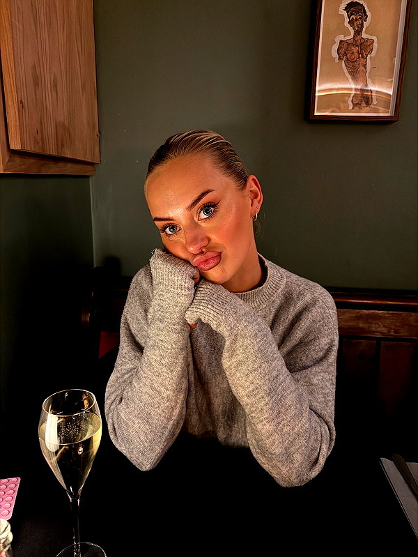 rhiannonbluee instagram image archive image