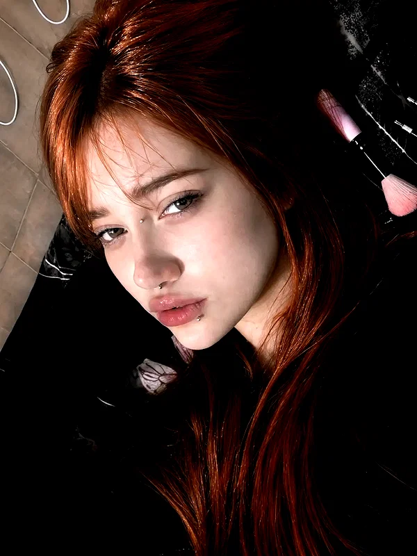Archived image from @_emi.isk on Instagram