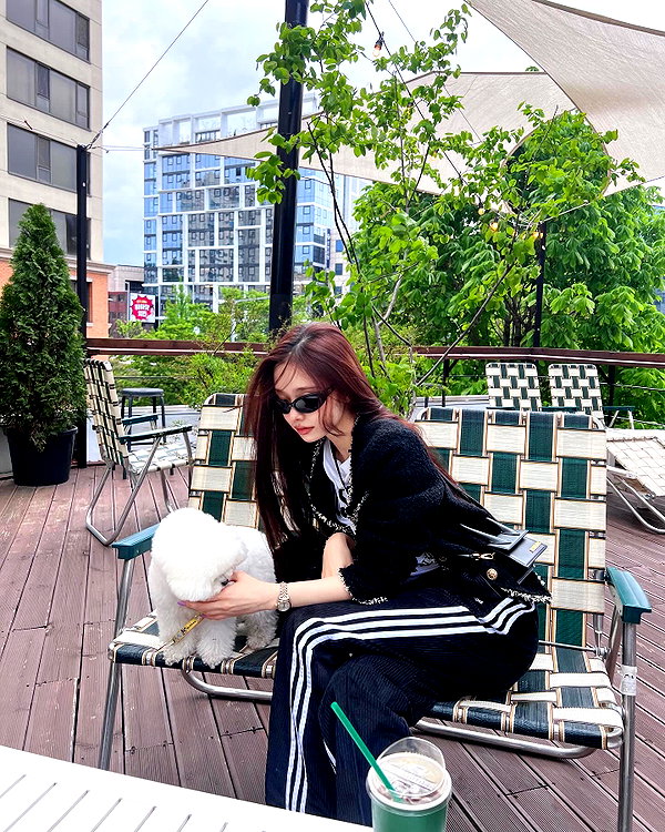 dear.zia instagram image archive image