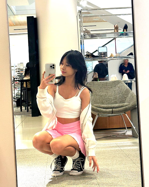famous_wu24 instagram image archive image