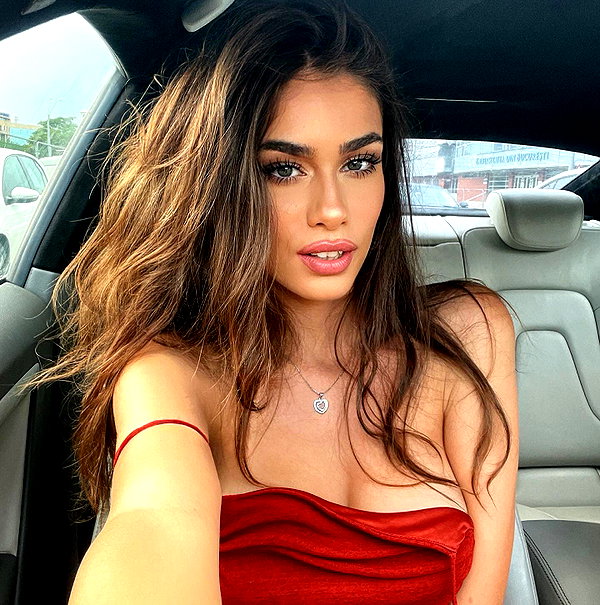 andreeamariavinatoru instagram image archive image