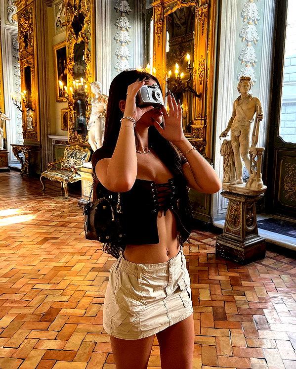 leahhalton instagram image archive image