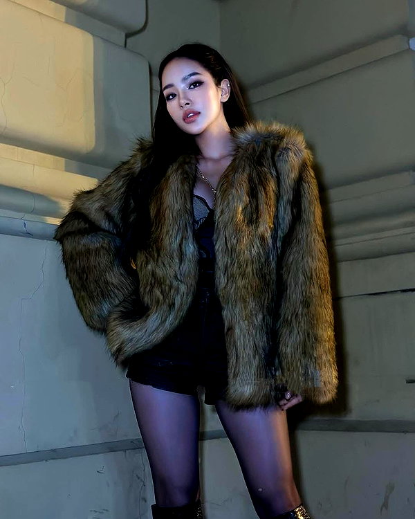 lyhythuedoxinh instagram image archive image