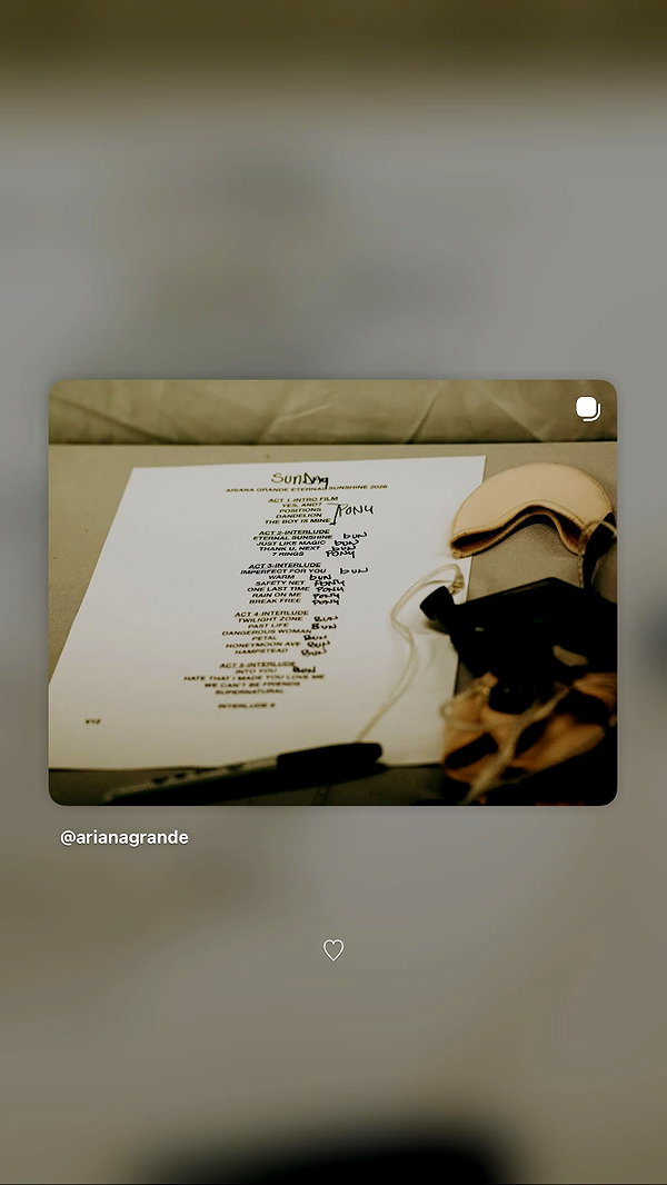 arianagrande instagram image archive image