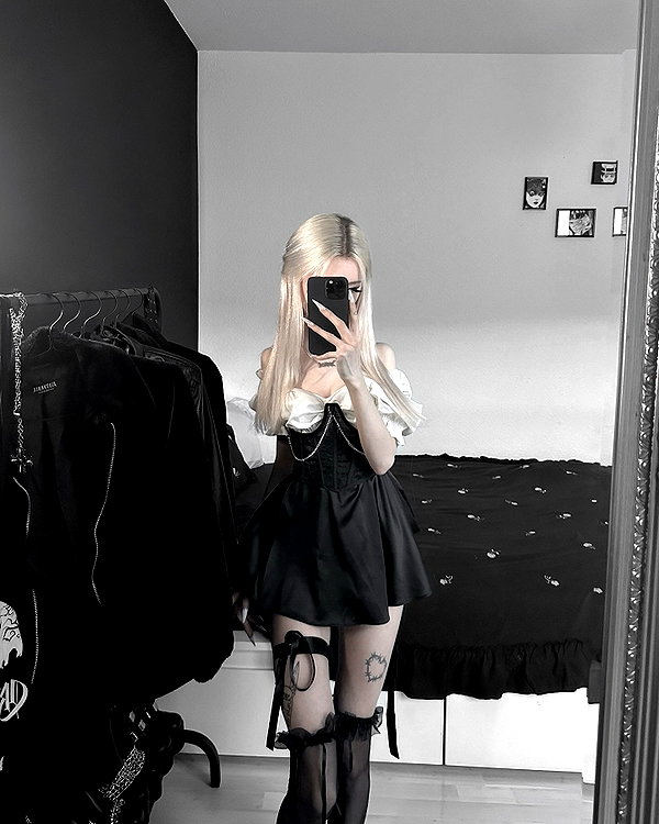 _lia.moon archive image
