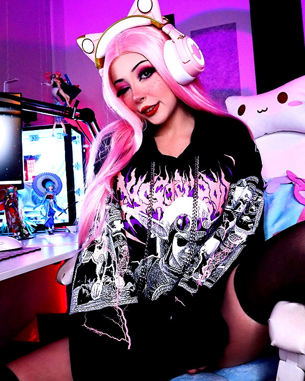 ellaexplicit_ instagram image archive image