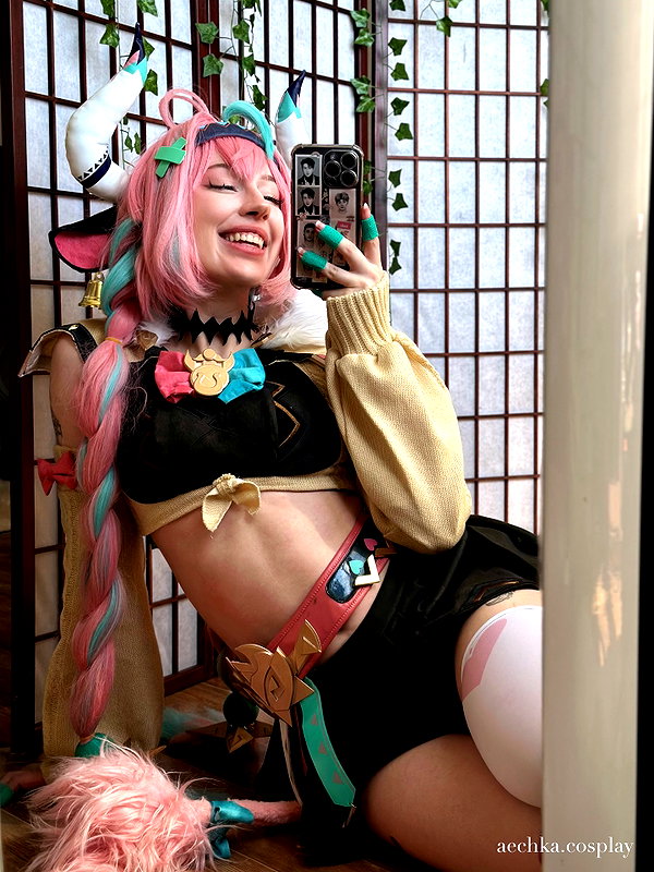 aechka.cosplay instagram image archive image