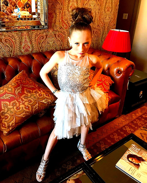 ellianawalmsley instagram image archive image