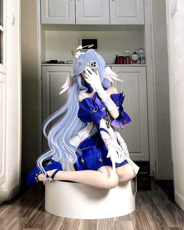 gallery_cosplayer instagram image archive image