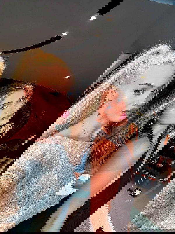 alexandramarianna alexandramarianna archive image