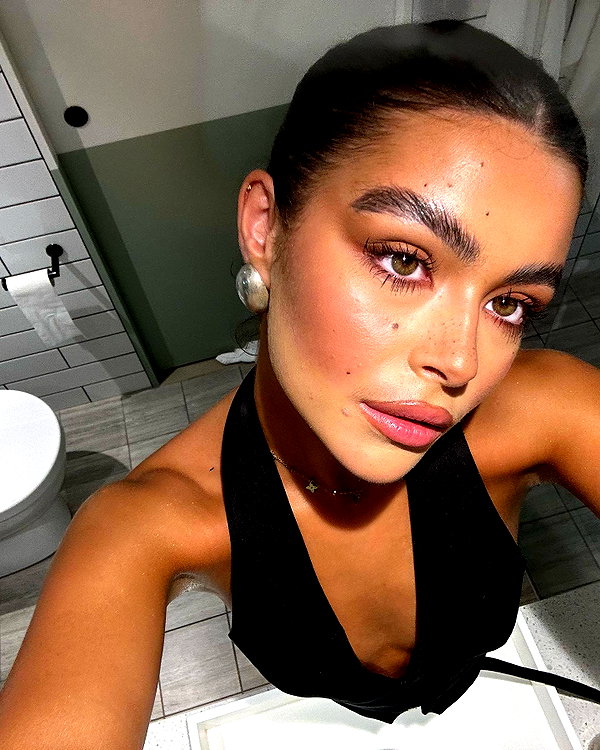 oliviaphillipps instagram image archive image