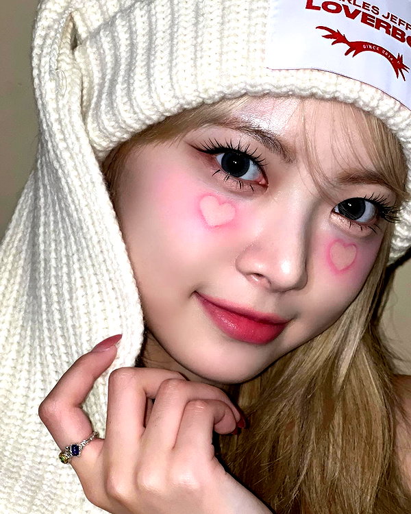 hhh.e_c.v instagram image archive image